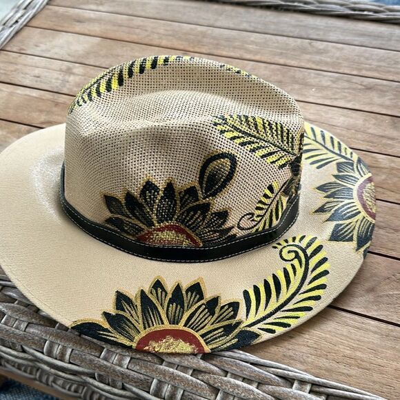 Bonitos Hand Painted & Crafted Women’s Hat L - Picture 2 of 7